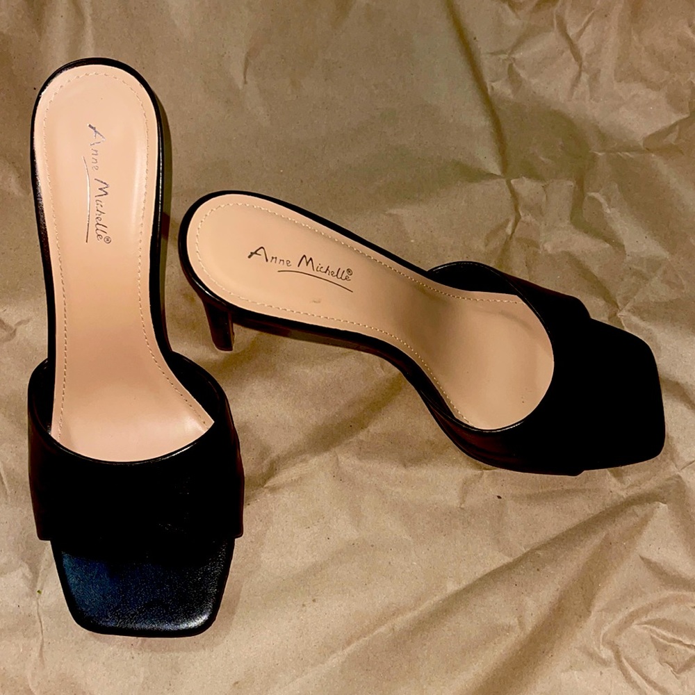 Black sandal heels